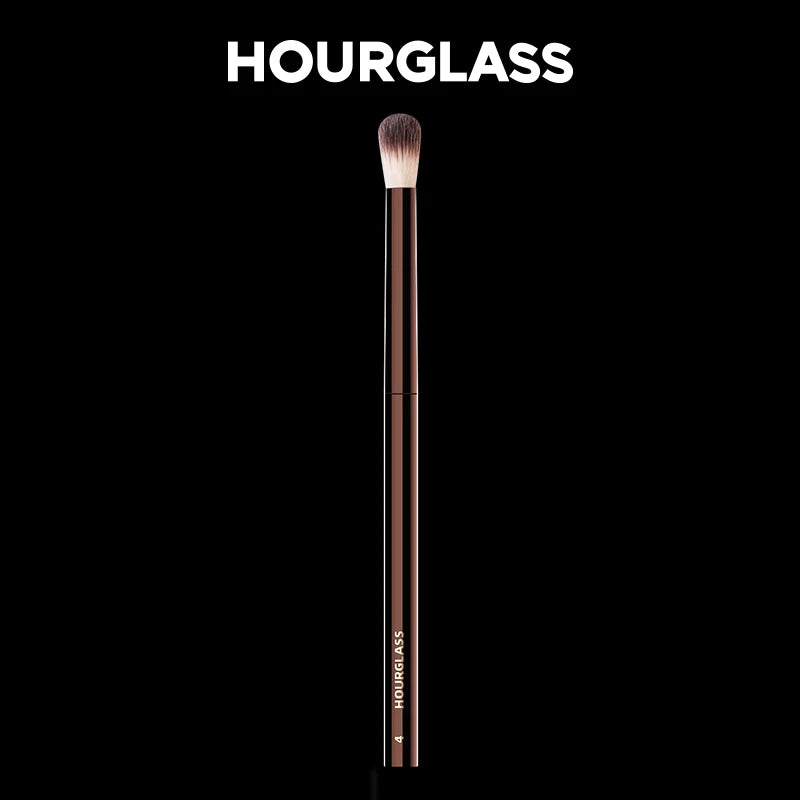 Hourglass No. 4 Soft Highlight Fashion Design Single Makeup Brush