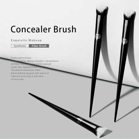 KVD No. 40 Soft Elegant Black Concealer Makeup Brush