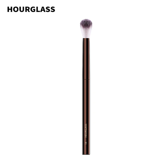 Hourglass No. 14 Soft Detail Setting Makeup Brush