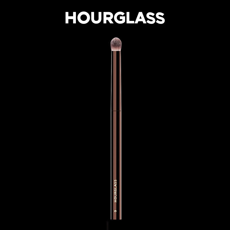 Hourglass No. 9 Domed Shadow Soft Bristle Blending Eyeshadow Design Single Eye Makeup Brush