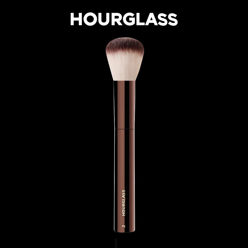 Hourglass - No. 2 Foundation Blush Brush Soft and Skin-friendly Makeup Brush