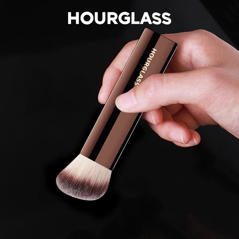 Hourglass No. 20 Vanish Seamless Finish Foundation Soft Bristle Design Makeup Brush