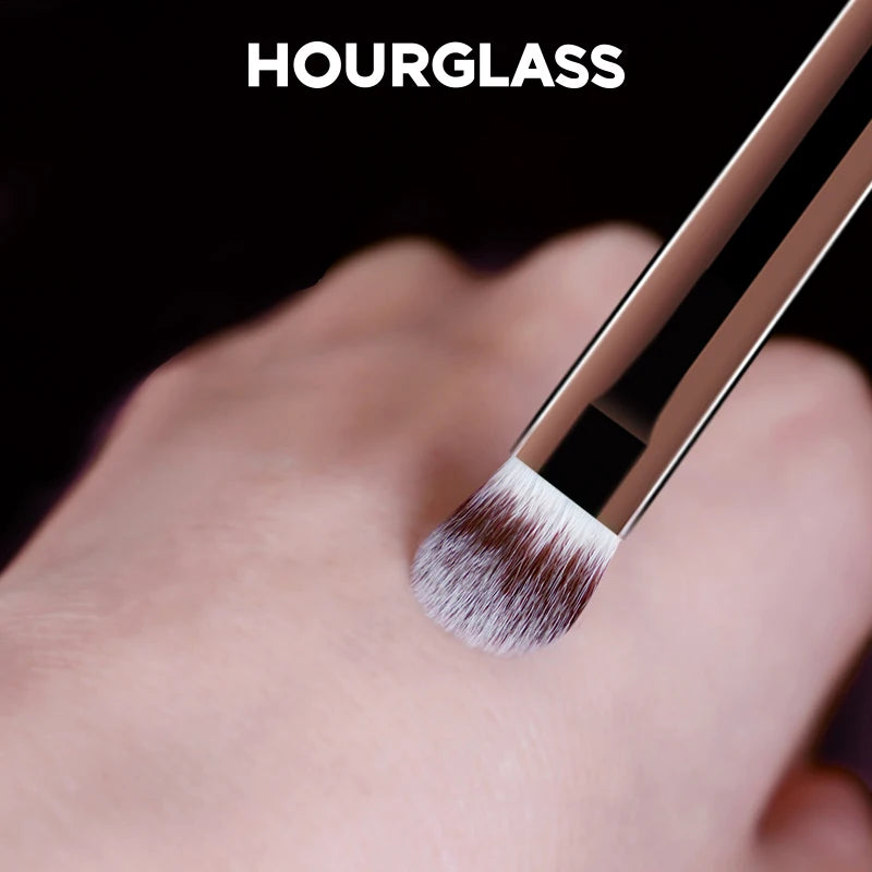 Hourglass No. 3 All Over Shadow Brush Skin-Friendly Fashion Design Makeup Brush