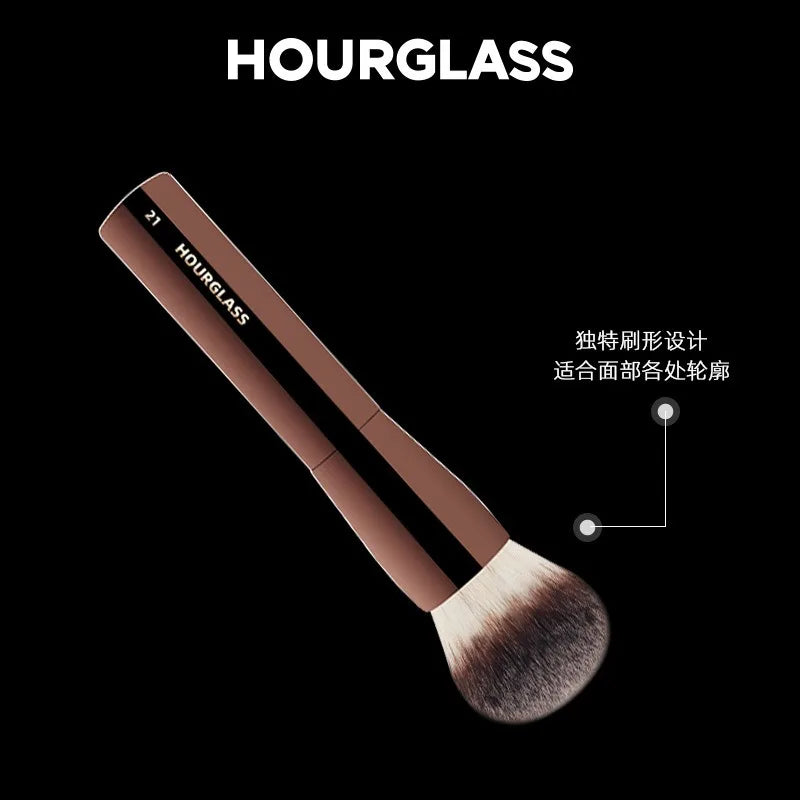 Hourglass No. 21 Full Coverage Face Contour Foundation Makeup Brush