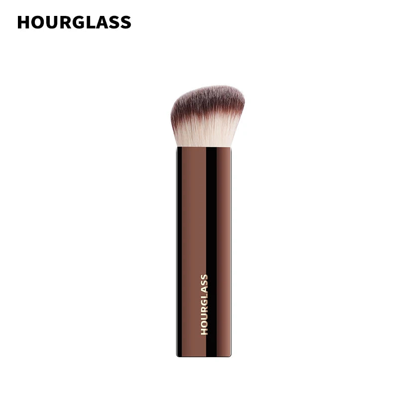 Hourglass No. 20 Soft Vanish Seamless Finish Foundation Makeup Brush