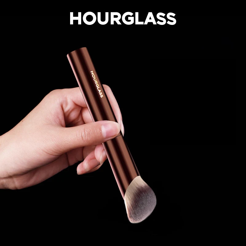 Hourglass No.21 Ambient Soft Glow Foundation Fashion Design Makeup Brush