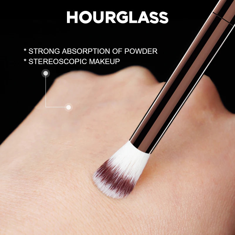 Hourglass - No.4 Soft Fashion Design Single Makeup Brush