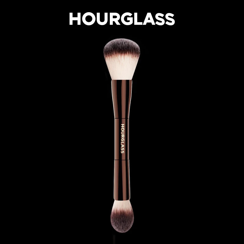 Hourglass No. 17 Lighting Soft Double Headed Highlight Design Makeup Brush