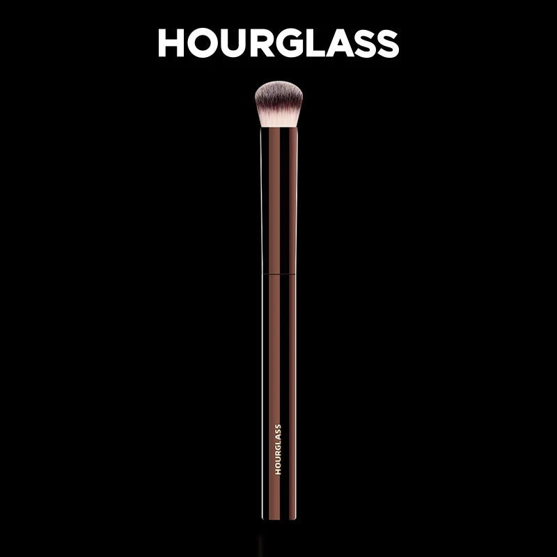 Hourglass No. 19 Vanish Seamless Finish Concealer Soft Fashion Makeup Brush